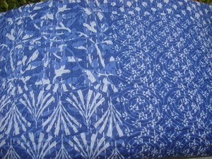 Listo para Enviar: Colcha Kantha Reversible Índigo Hecha a Mano, de Algodón con Patchwork, Textil Boho Indio para el Hogar, Ideal para Hoteles y Playa - Product Image 6