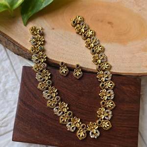 Gold Pearl Designer Short Necklace Set for Girls Wedding - Product Image 3