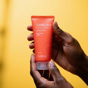 Espuma Limpiadora Facial Hidratante Puro Moment con Colágeno y Extracto de Flor de Camelia, Aroma Suave, Lavado Facial Diario Delicado para Todo Tipo de Piel - Product Image 3