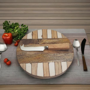 Emballage durable personnalisé planche à découper en bois naturel et résine planche à fromage Design élégant planche de service - Product Image 1
