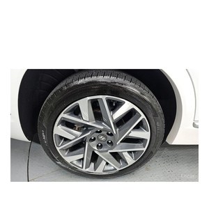 Hyundai Santa Fe 2.5T 4WD Essence 2021, 56 812 km, Émissions Euro V, Sièges en Cuir, Volant à Gauche, Caméra Arrière - Product Image 5