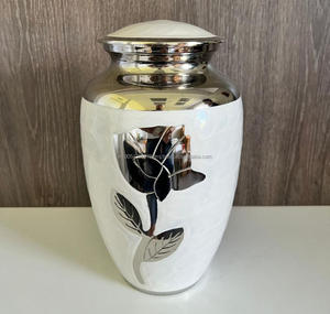 Urne funéraire en laiton personnalisée en gros, finition émail Meena blanc nacré, pour cendres humaines, fournitures funéraires pour adultes, métal biodégradable - Product Image 2
