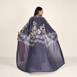 Abaya de prière numérique imprimée sans poids, en tissu fluide et doux, coupe ample, longueur ras du sol, manches kimono décontractées, style ouvert sur le devant - Product Image 4