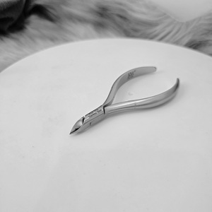 Set de Pedicura con Cortaúñas, Tijeras y Herramientas de Cuidado, Estuche Portátil - Product Image 3