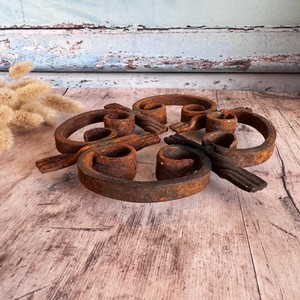 Handmade Vintage Metal <b>Trivet</b> With Scroll Design For Table Decoration Amazingly Crafted By HRCRAFTVERSE - Product Image 5