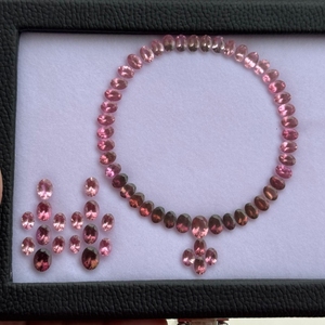 Tendencia en Venta: Turmalina Rosa Natural de Corte Ovalado con Diseño Degradado, 53.80 Quilates, Calidad AAAA, Piedras Preciosas Sueltas para Collar, Grado Madagascar - Product Image 4