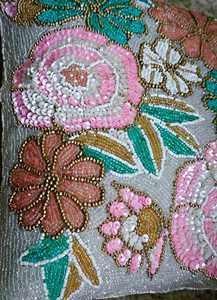 Housse de coussin décorative abordable avec perles, idéale pour canapé moderne, chaise longue et décoration de chambre, magnifiquement réalisée à la main - Product Image 6