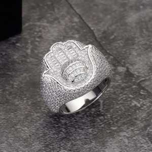 Anillo de Plata de Ley 925 con Mano de Hamsa y Moissanita, Acabado en Oro Blanco, Banda con Diamantes Engastados, Joyería para Bodas y Fiestas - Product Image 3