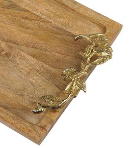 Planche à fromage rustique en bois d'acacia avec motif végétal, plateau de service décoratif et poignées en laiton pour apéritifs et réceptions - Product Image 4