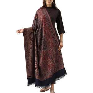Chal Pashmina Kashmirí para Mujer, Largo, Reversible, para Invierno, Color Rojo Oscuro, con Estampado y Flecos, para Uso Diario - Product Image 6