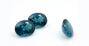 Valiosa piedra preciosa de topacio azul de Londres facetada ovalada de 9x7 mm, gemas de topacio azul de Londres brillantes para joyería. - Product Image 4