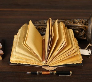Grimorio de Cuero de 400 Páginas, Hecho a Mano, con Acuarelas, Libro de Sombras Vintage, Diario Místico con Candado, Regalo - Product Image 6