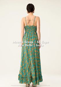 Vestido maxi de mujer con tirantes finos, cuello en V profundo, estampado floral, espalda fruncida, fluido, para verano y playa, surtido - Product Image 2