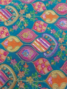 Tissu en coton peigné léger brodé de sequins imprimés, motif floral ethnique, pour la confection de vêtements et de robes pour femmes - Product Image 5