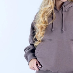 Sudaderas con capucha para mujer, personalizadas con logotipo OEM, al por mayor, de punto, suaves, cómodas, transpirables, con hombros caídos, para uso diario, las más vendidas. - Product Image 5