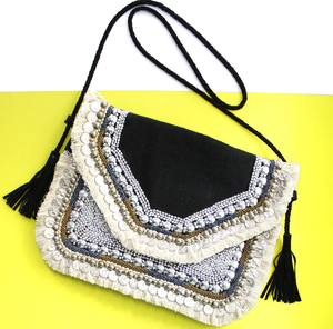 Sac à main traditionnel en tissu brodé avec cordon de serrage, sac à main ethnique pour femmes, pour mariage, fête et événements festifs - Product Image 2