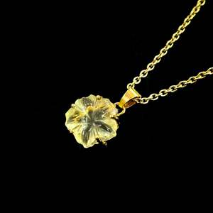Colgante de Cuarzo Limón Natural con Forma de Flor, Collar de Piedras Preciosas Talladas, Colgante de Cuarzo Limón Natural Hecho a Mano para Fabricación de Joyas - Product Image 5