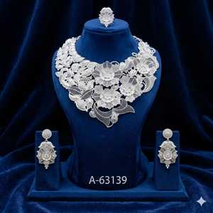 Juego de Joyería con Circonitas Ovaladas en Aleación Chapada en Oro con Diseño Floral, Collar y Aretes para Mujer, Estilo Clásico para Bodas A-63138 - Product Image 3