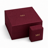Ensemble d'emballages de bijoux de luxe personnalisés, écologiques et recyclables avec boîte cadeau magnétique, boîte à bague en velours et pochette pour documents (vente en gros)