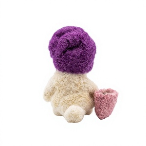 Meilleures poupées animales en feutre aiguilleté faites à la main, écologiques, style traditionnel, taille personnalisée, avec turbans violets et pantoufles roses, pour la décoration murale - Product Image 4