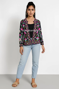 Exquisita Chaqueta Boho Floral Tejida a Mano con Bordado, Impresionante Chaqueta Negra Abierta con Forro de Algodón Suzani y Terciopelo Verde Azulado - Product Image 3