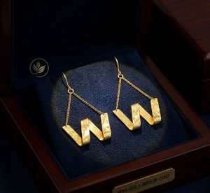 Pendientes de Latón Texturizado en Forma de W, Hechos a Mano, con Acabado Dorado y Revestimiento Resistente al Deslustre, para Fiestas - Product Image 4
