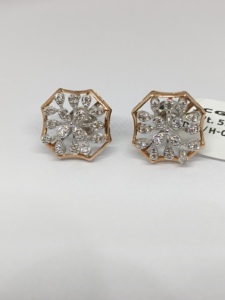 Boucles d'oreilles en or avec diamant Bijoux en or avec diamant naturel conçus à la mode - Product Image 2