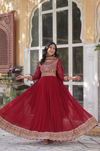 Zarif İşlemeli Sahte Çiçek Desenli Anarkali Elbise ve Dupatta, İşlemeli Sahte Çiçek Desenli Zari Pullu Anarkali Elbise - Product Image 3