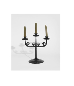 Candélabre en fer rustique fait à la main avec plusieurs bougeoirs adaptés aux expositions de vacances ou aux besoins des stylistes d'événements - Product Image 6