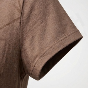 เสื้อครอปท็อปผ้าฝ้ายสีตามสั่งสำหรับผู้หญิง น้ำหนักเบา ทนทาน ระบายอากาศได้ดี เสื้อยืดสตรีทแวร์ ฟิตเนส ออกกำลังกาย เสื้อผ้ากีฬา - Product Image 6