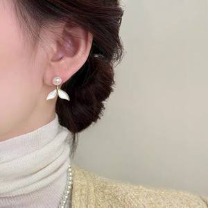 Pendientes de Plata de Ley con Cola de Sirena y Delfín, Perlas de Agua Dulce de Lujo para Mujer, Recomendados por el Comerciante - Product Image 4