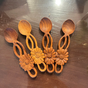 Cuchara de Madera Mini Ecológica Plateada de Diseño Moderno de Vietnam, Varias Formas para Servir Especias, Té Matcha, Azúcar y Repostería - Product Image 1