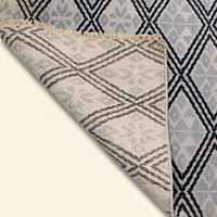 Tapis en laine tufté à la main gris et noir à motif losanges nordiques, géométrique moderne, antidérapant, écologique, pour salon et hôtel
