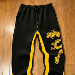Pantalon de jogging décontracté pour homme, noir et jaune, broderie dragon, taille élastique avec cordon de serrage, en polyester mi-lourd, idéal pour l'automne - Product Image 6