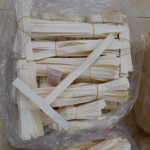 100% Biodegradable Palm Leaf Cup Carrier Origin Vietnam Wholesale Supply for Coffee Tea Smoothies Safe Handmade OEM Export - Product Image 3