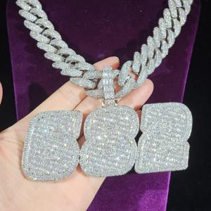 Collar de Plata Personalizado con Nombre y Piedras de Moissanita, Cadena Cubana de 20 mm, Colgante con Letras y Números en Forma de Baguette, Joyería Hip Hop - Product Image 2