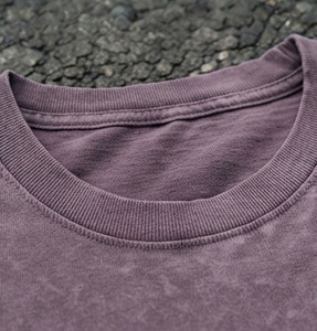 Camiseta Oversize para Hombre con Bordado y Efecto Desgastado, Camisa Holgada con Lavado Ácido, Estilo Urbano Premium - Product Image 4