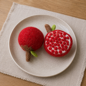Handmade Felt & <b>Wool</b> Pomegranate Educational Decorative Toys for Kids 3-6 Years - Product Image 1