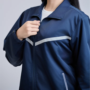 เสื้อแจ็คเก็ต FMF รุ่น Unisex ผลิตจากโพลีเอสเตอร์ 100% แบบเปลือกแข็ง กันน้ำ กันลม ระบายอากาศได้ดี แห้งเร็ว เก็บความร้อน มีฮู้ด คอตั้ง - Product Image 1