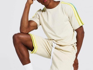 Conjunto de Camiseta y Pantalones Cortos a Rayas Color Crema para Hombre, Cuello Redondo, Cordón Ajustable, Estilo Casual de Verano, Material de Algodón Ligero - Product Image 4