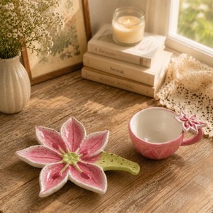 Mug à thé en céramique rose avec motif floral et plateau pour le thé de l'après-midi, magnifiquement conçu par KHOOSI OVERSEAS - Product Image 3