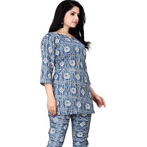 Ensemble coordonné pour femmes, imprimé, en poly-rayonne, deux pièces, col rond, pantalon gris, tenue décontractée, streetwear, vêtements durables - Product Image 1