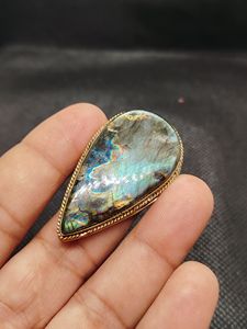 Nouvel Arrivage Cabochon rainuré en laiton et labradorite, magnifique pierre précieuse de guérison en cristal pour bijoux, pendentifs et breloques de mode - Product Image 6