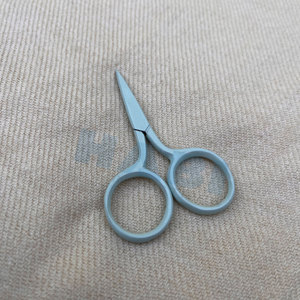 Ciseaux à broder bleu clair de haute qualité, lame incurvée en acier inoxydable, outils de coupe de fil tranchants pour le tricot, pour droitiers - Product Image 1