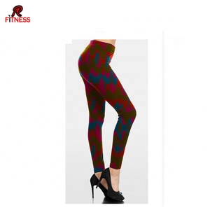 Pantalones de Yoga Deportivos para Mujer, de Primera Calidad, con Diseño de Logotipo 3D por Transferencia de Calor, Cintura Media, Leggings Deportivos - Product Image 2