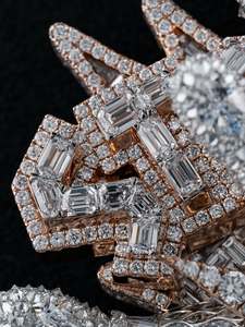 Colgante de Diamantes Redondos y Baguette con Micro Pavé IGI, Certificado, en Oro Rosa, Diamante de Laboratorio, Joyería Unisex - Product Image 4