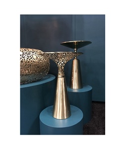 Mesa Auxiliar Metálica con Diseño Moderno y Minimalista para Sala de Estar, Dormitorio, Esquina de Exhibición y Decoración Elegante del Hogar - Product Image 1