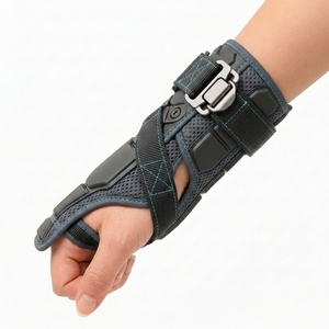 Agarraderas para Barras Asimétricas: Accesorio Cómodo para Protección de Manos para Gimnastas que Ofrece Mejor Agarre, Estabilidad y Movimiento Suave en la Barra - Product Image 4
