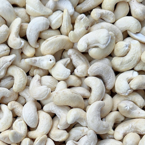 Proveedor Confiable de Nueces de Anacardo al por Mayor WW180, WW240, WW320, LP, WS, Nueces de Anacardo Crudas de Santigo, Vietnam - Product Image 1