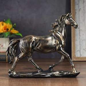 Figura de Caballo de Aluminio Fundido Hecha a Mano para una Decoración Interior Elegante con una Gran Maestría Artesanal - Product Image 3